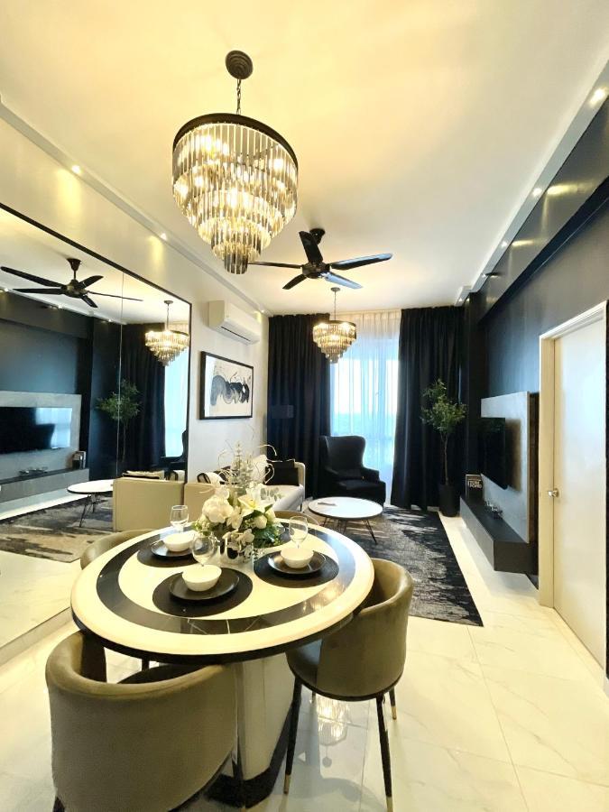 Sina Troika Residence Kota Bharu 2Br Wifi Netflix Pool Extérieur photo